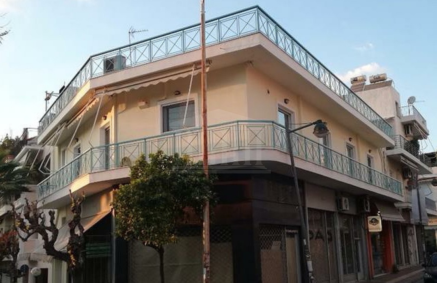 First floor apartment in Vyronas